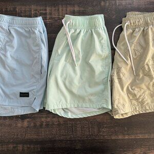 3-Pack Hollister Men’s Shorts Size Small, Perfect USED condition